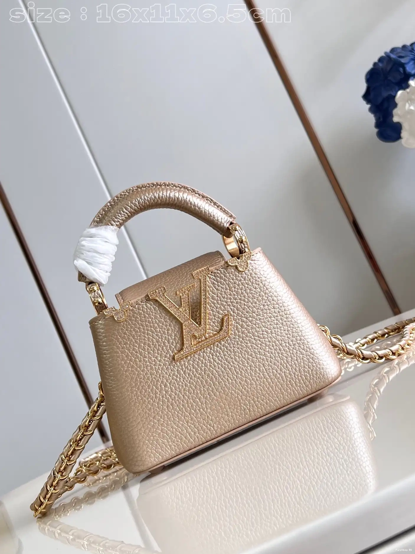 First bags ru VUITTON nano-16*11*6.5CM CAPUCINES LOUIS 0519